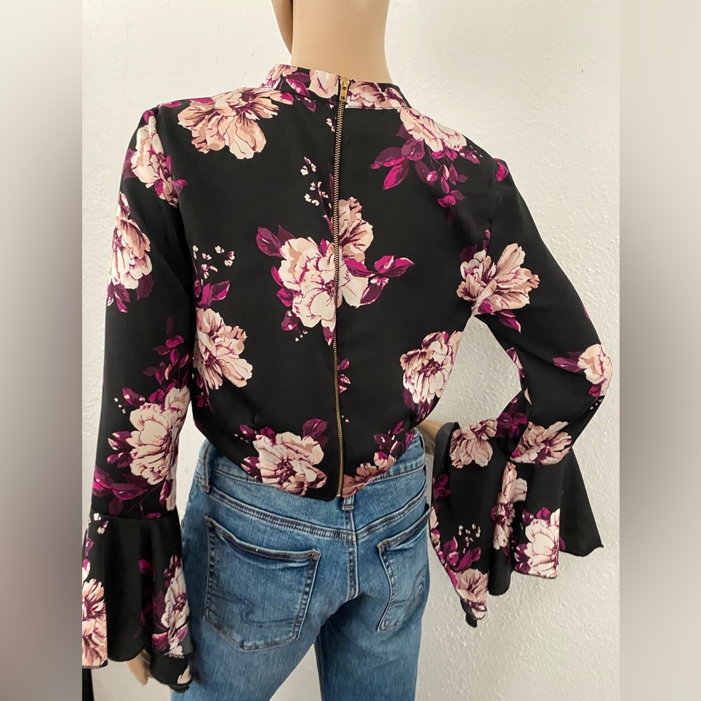 WOMENS floral top size S